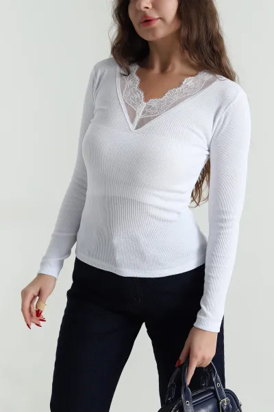 Beyaz Yakası Dantelli Fitilli Kadın Bluz 496373