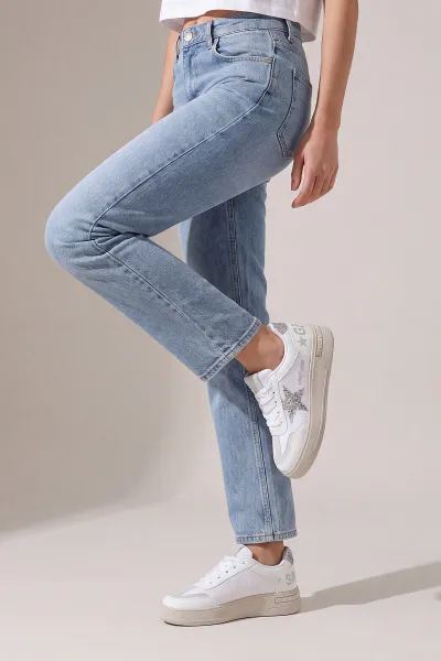 Beyaz Yıldız Tasarımlı Bağcıklı Kadın Spor Ayakkabı 482929
