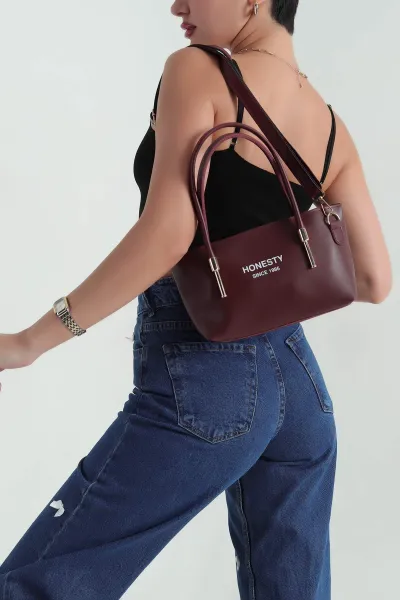 Bordo Fermuarlı Yazı Detaylı Çapraz Askılı Kadın El Kol ve Omuz Çantası 368018