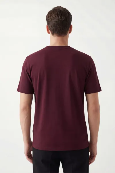 Bordo İki İp Bisiklet Yaka Yazı Detaylı Erkek Tişört 435083