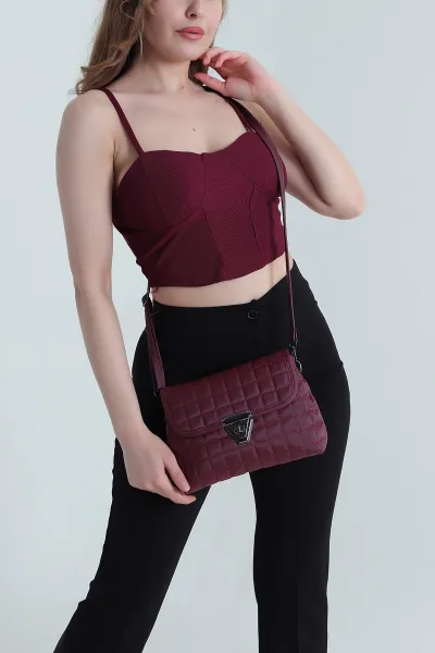 Bordo Kapitone Kilit Kapaklı Kadın Omuz Çantası 463709