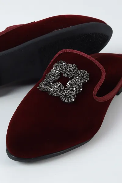 Bordo Sivri Burun Toka Detaylı Kadın Terlik 486940