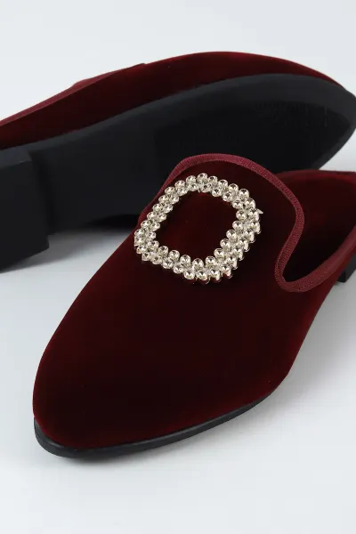 Bordo Sivri Burun Toka Detaylı Kadın Terlik 486942