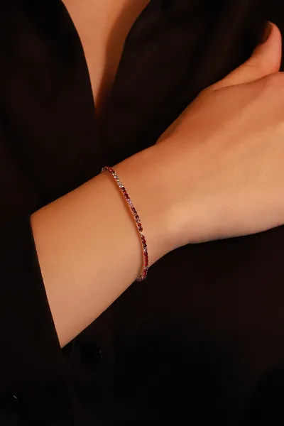 Bordo Taşlı Gümüş Su Yolu Taşlı Açılabilir Bileklik 401764