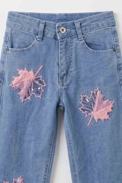 Buz Mavisi Beyaz (5-12 Yaş) Yaprak Nakışlı Üzeri Pullu 2 İp Sweatli Kot Pantolonlu Kız Çocuk Takım 500536