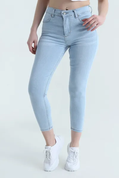 Buz Mavisi Dar Paça Slim Fit Kadın Kot Pantolon 447337