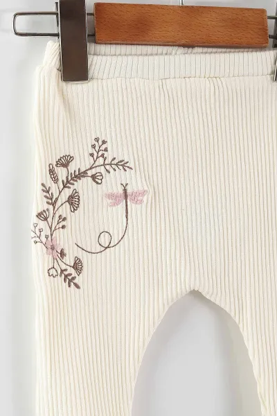 Çoklu Renk (0-6 Ay)Çiçekli Kelebek Nakışlı  Fitilli Patikli Kız Bebek 3'lü Pijama Alt 469251