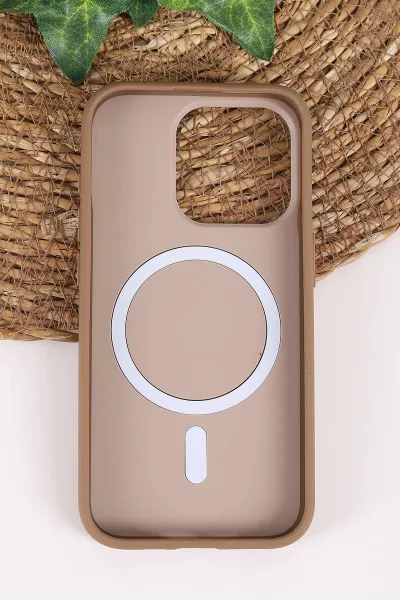 Çöl TeknoCase İPhone 15 Pro Uyumlu Vincent Case Serisi Sert Silikon Telefon Kılıfı 457884