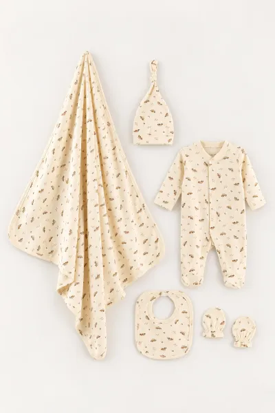 Ekru (0-3 Ay) Minik Araba Baskılı Raporlu Battaniyeli Erkek Bebek 5'li Set 487190