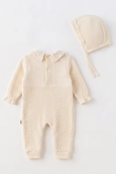 Ekru (0-9 Ay) Göbeği Dantelli Bebe Yaka  Şapkalı Waffle Kız Bebe Tulum 494417