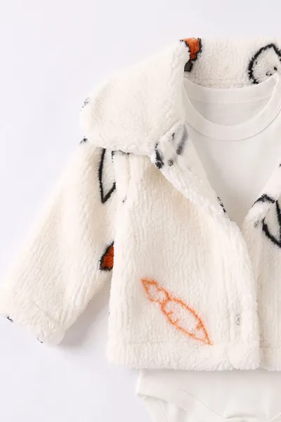 Ekru (0-9 Ay) Zıbınlı  Tavşan Desenli Peluş Ceket ve Pantolonlu Kız Bebek 3'lü Takım 495694