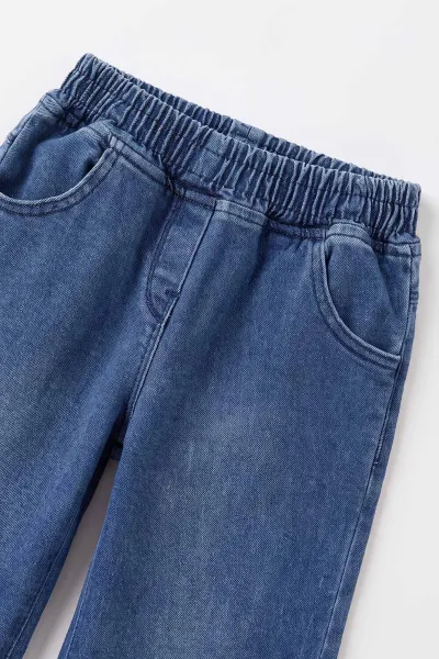 Ekru (2-7  Yaş) Çilek Nakışlı Triko Kazaklı Kot Pantolonlu Kız Çocuk 2'li Takım 498305