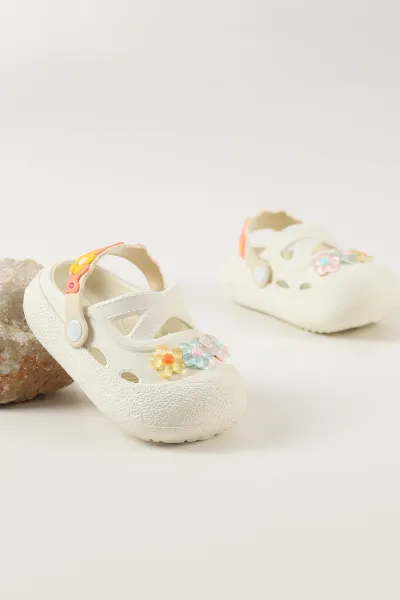 Ekru ( 24 - 29 ) Figürlü Toka Detaylı Kız Çocuk Sandalet 462477