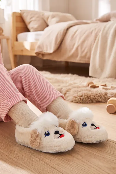 ekru-25-30-pelus-figurlu-kiz-cocuk-panduf-488275
