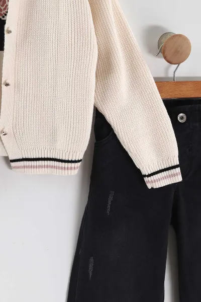 Ekru (5-9 Yaş) Kalpli Sweatli Triko Hırkalı   Kot Pantolonlu Kız Çocuk 3'lü Takım 443855
