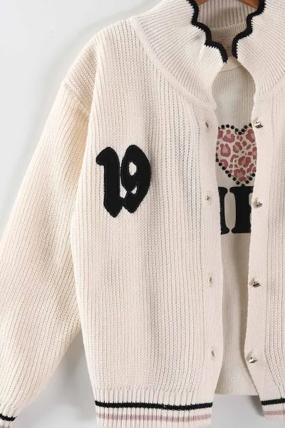 Ekru (5-9 Yaş) Kalpli Sweatli Triko Hırkalı   Kot Pantolonlu Kız Çocuk 3'lü Takım 443855