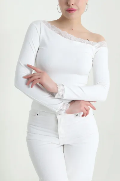 Ekru Kayık Yaka Dantelli Oysho Kadın Bluz 452741
