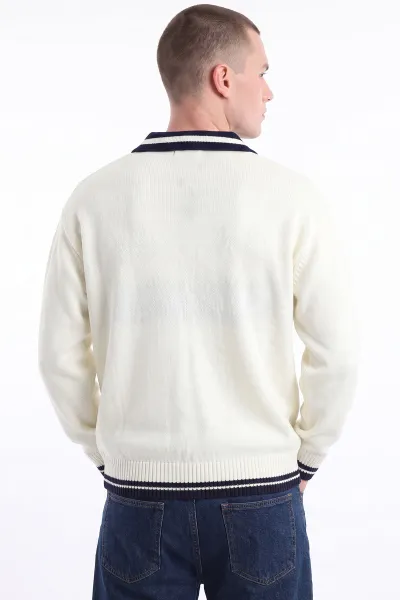 Ekru Oversize Yazı Detaylı Polo Yaka Erkek Triko Kazak 491836