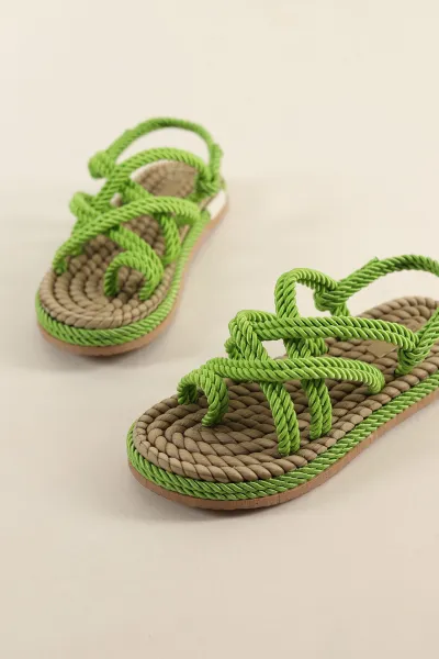 Fıstık Yeşili Hasır Örgülü Sandalet 250693