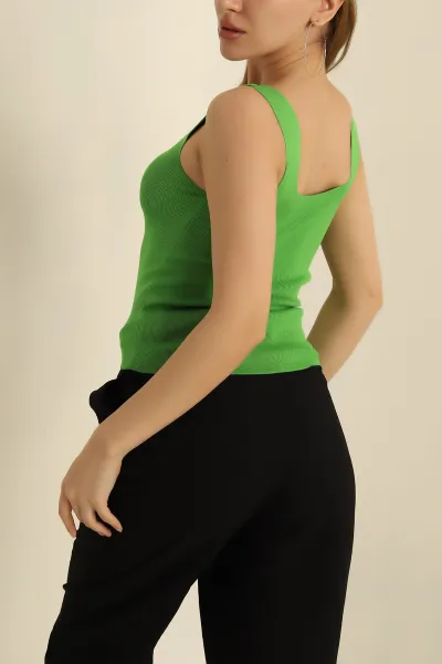 Fıstık Yeşili Kare Yaka Polyemid Bluz 260363