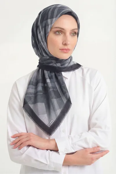 Füme 90x90 Cm Dijital Baskılı Desenli Flam Çekme Eşarp 428681