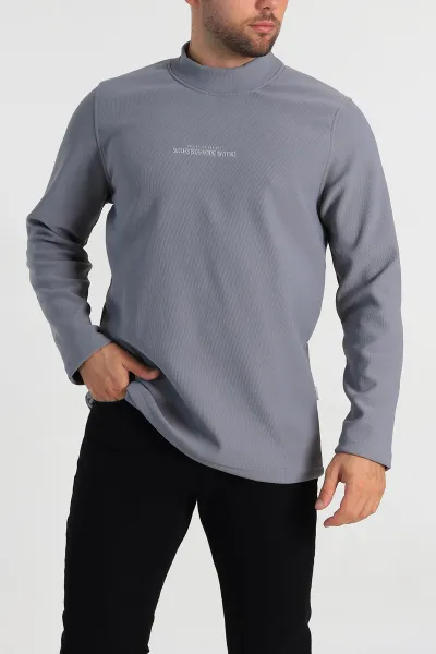 fume-regular-fit-dik-yaka-kabartma-yazili-erkek-sweatshirt-305768