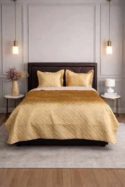 Gold 240x260 Cm Çift Kişilik Kadife Yatak Örtüsü 474677