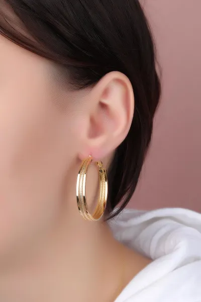 Gold İşlemeli Halka Model Küpe 330873
