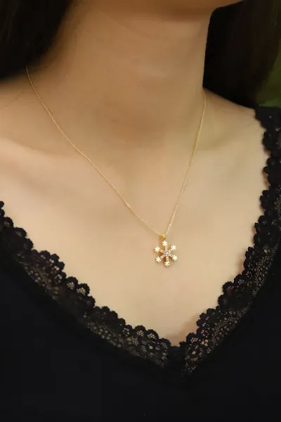 Gold Kutup Yıldızı Model Zirkon Taşlı   Şık Kolye 430240