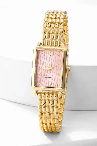 Gold Pembe Kare Çerçeveli Şık Kadın Saat 476699