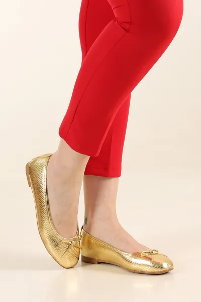Gold Rugan Yılan Derisi Desenli Fiyonk Detaylı Babet Ayakkabı 265370