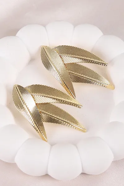Gold Tırtıklı Yaprak Küpe 450853