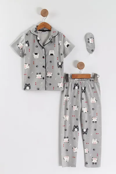 Gri (4-12 Yaş) Baskılı Kısa Kol Ön Düğmeli Göz Bandı Detaylı Kız Çocuk Pijama Takım 453255