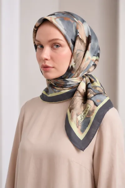 Gri 90x90 Cm Dijital Baskılı Liliana Desen Soft Eşarp 498486