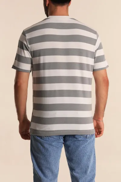 Gri Beyaz Çizgili Relaxed Fit Yazı Detay Erkek Triko Tişört 279248