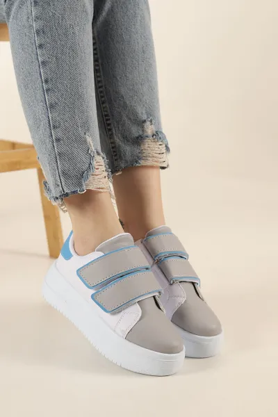 gri-beyaz-yuksek-taban-cift-bantli-spor-ayakkabi-273697