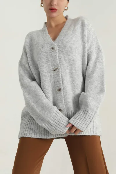 Gri Düğmeli Oversize Kadın Triko Hırka 401060