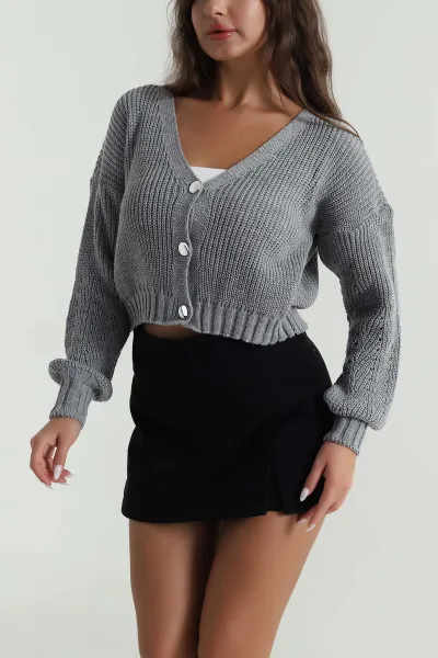 gri-dugmeli-triko-kadin-hirka-488856