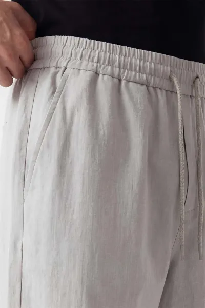Gri Kristal Yırtmaçlı Cep Detaylı Erkek Şort 443265