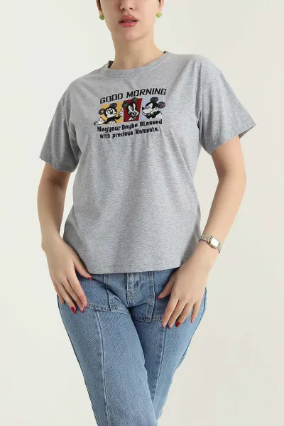 Gri Nakışlı Tasarım Kadın Tişört 435135