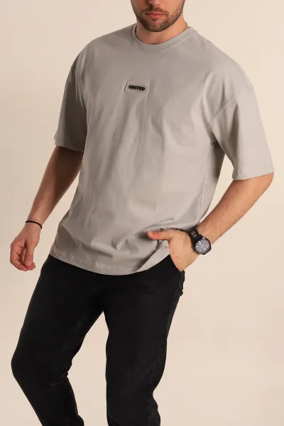 gri-oversize-suprem-kumas-plastik-baski-detayli-erkek-tisort-267362