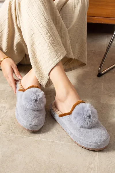Gri Peluş Önü Kapalı Ponpon Detaylı Kadın Ev Terliği 488347