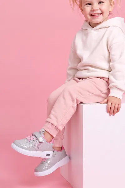 Gri Pembe ( 26 - 30 ) Rugan Işıklı Cırt Bantlı Bağcıklı Kız Çocuk Spor Ayakkabı 487966