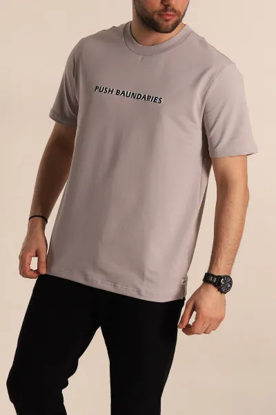gri-regular-fit-kabartma-yazili-erkek-tisort-268126