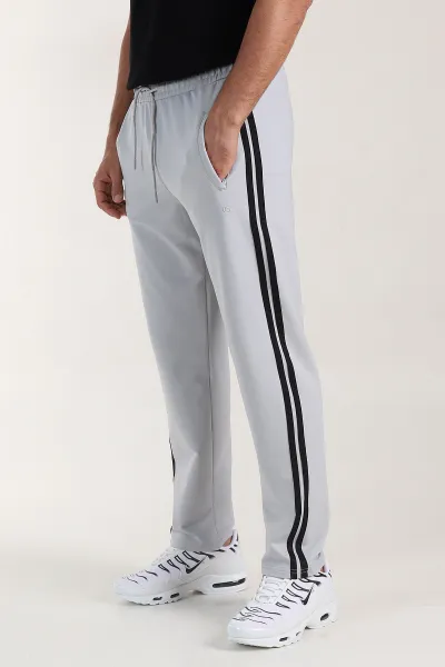 Gri Regular Fit Şerit Detaylı Fermuarlı Cepli Erkek Eşofman Altı 402382