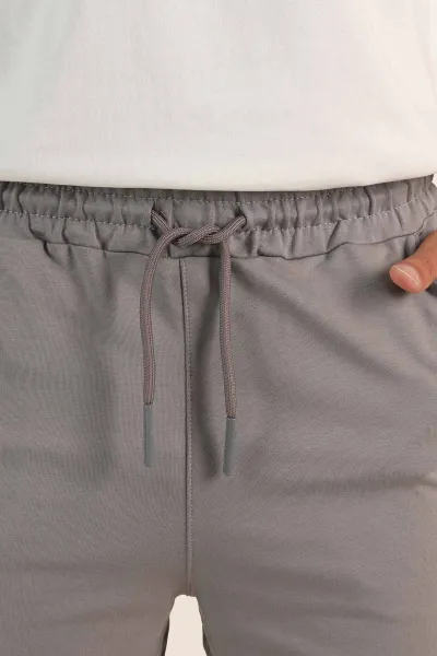 Gri Relaxed Fit İki İp Şardonsuz Kabartma Baskılı Erkek Şort 382186
