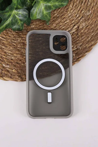 Gri TeknoCase İPhone 11 Uyumlu Wesley Case Serisi Magsafe Özellikli Transparan Sert Silikon Telefon Kılıfı 430582