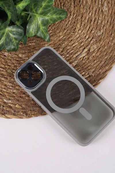 Gri TeknoCase İPhone 13 Uyumlu Wesley Case Serisi Magsafe Özellikli Transparan Sert Silikon Telefon Kılıfı 430589