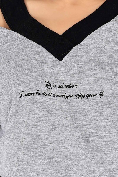 Gri V Yaka Baskılı Bayan Tişört 119282