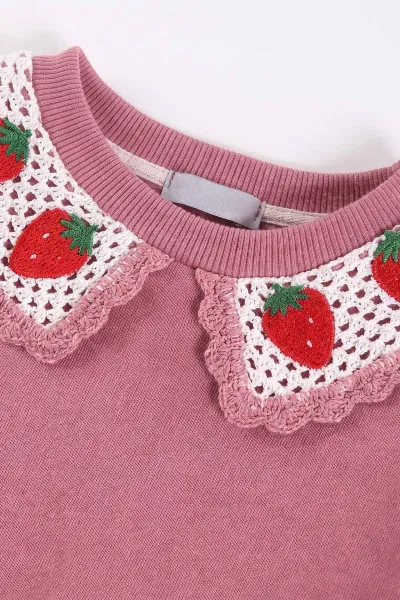 Gül Kurusu (4-11 Yaş) Yakası Çilek Nakışlı 3 İp Şardonlu Kız Çocuk Kışlık Takım 483037